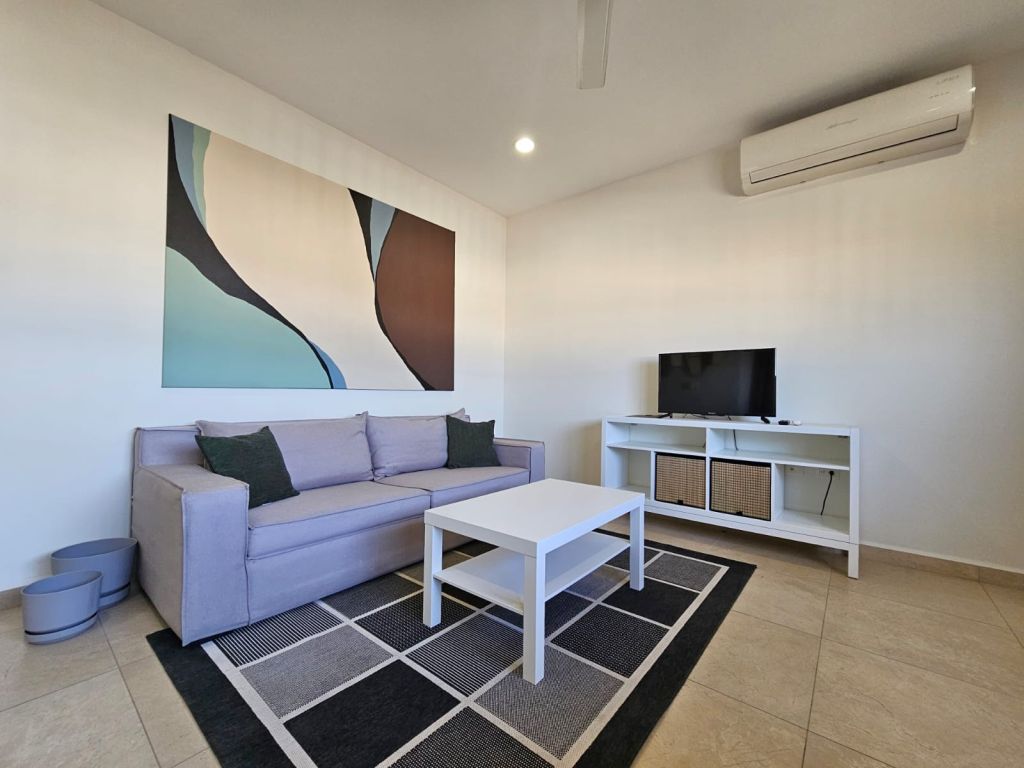 Casa La Marina Yard View